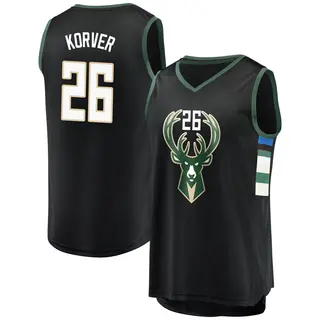 Kyle korver sales cream city jersey